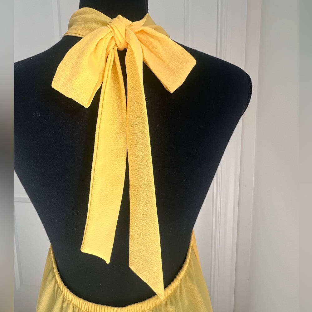 Textured Solid Yellow Teardrop Keyhole Halter Top - image 4